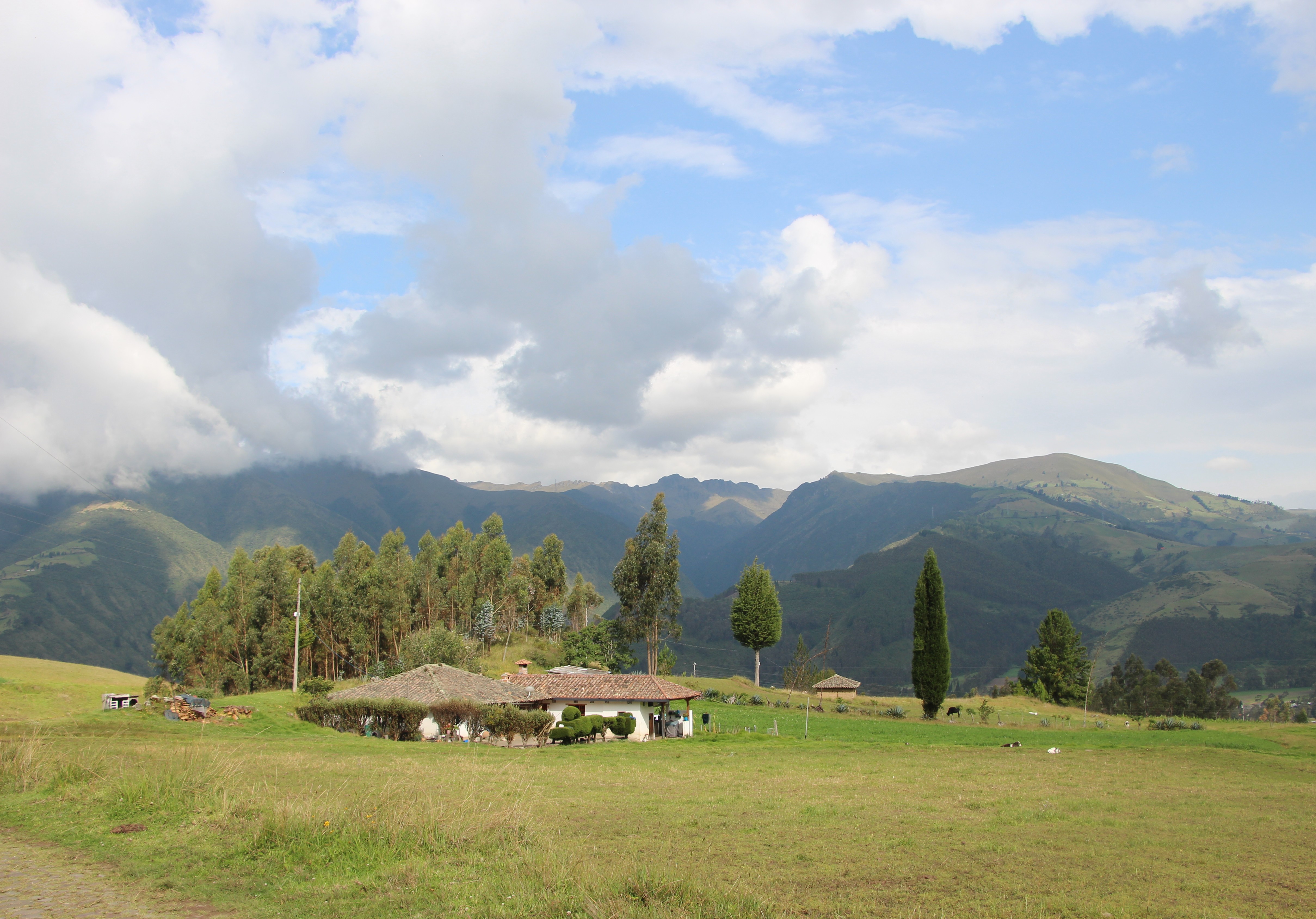 v2 zuleta village